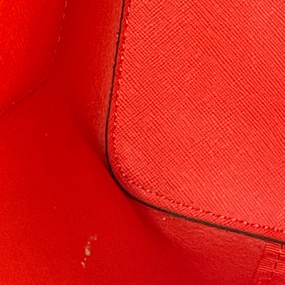 Michael Kors Jet Set Saffiano Leather Tote with Gold Details - Picture 10 of 15